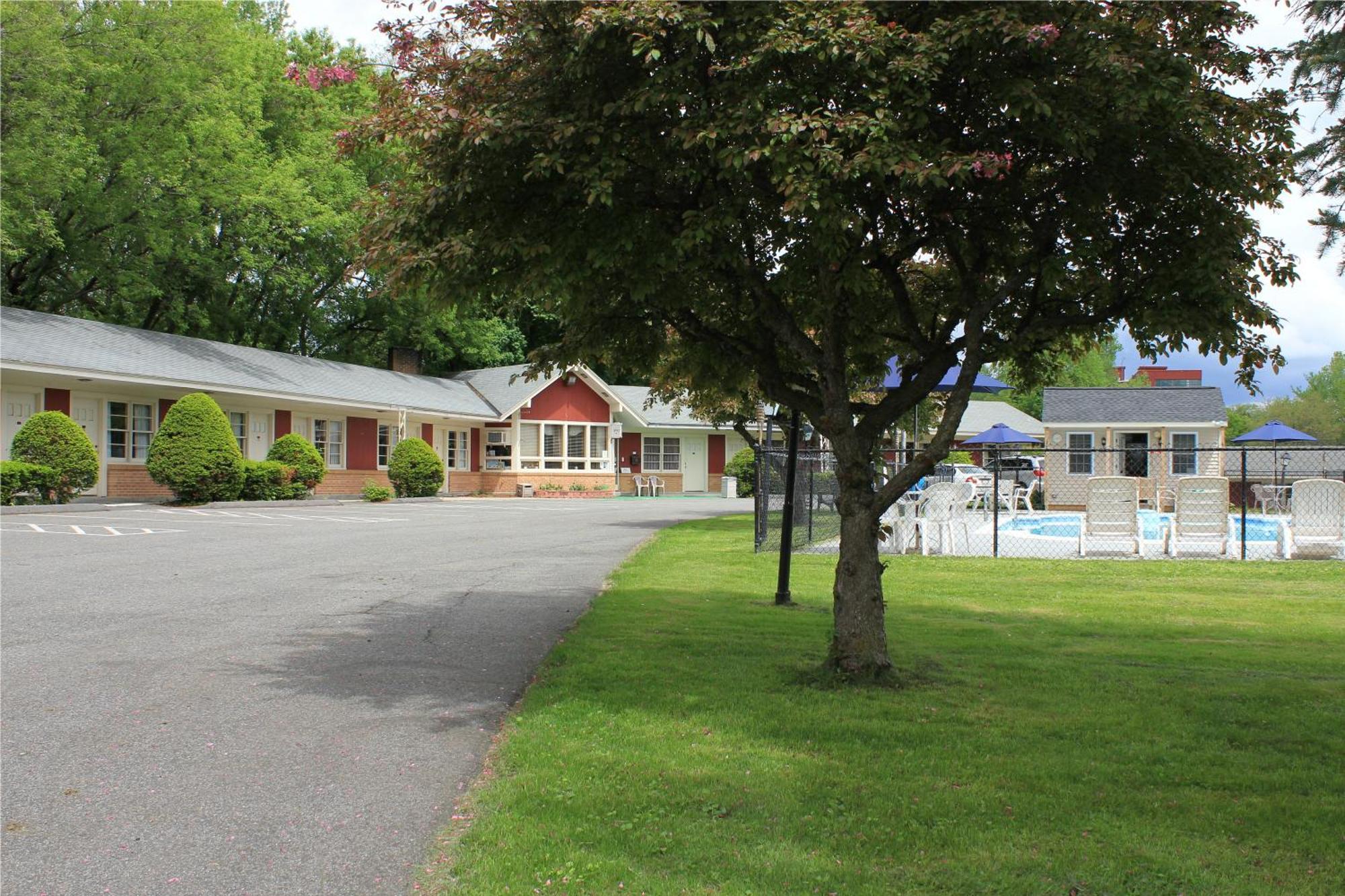 Berkshire Inn Pittsfield Extérieur photo