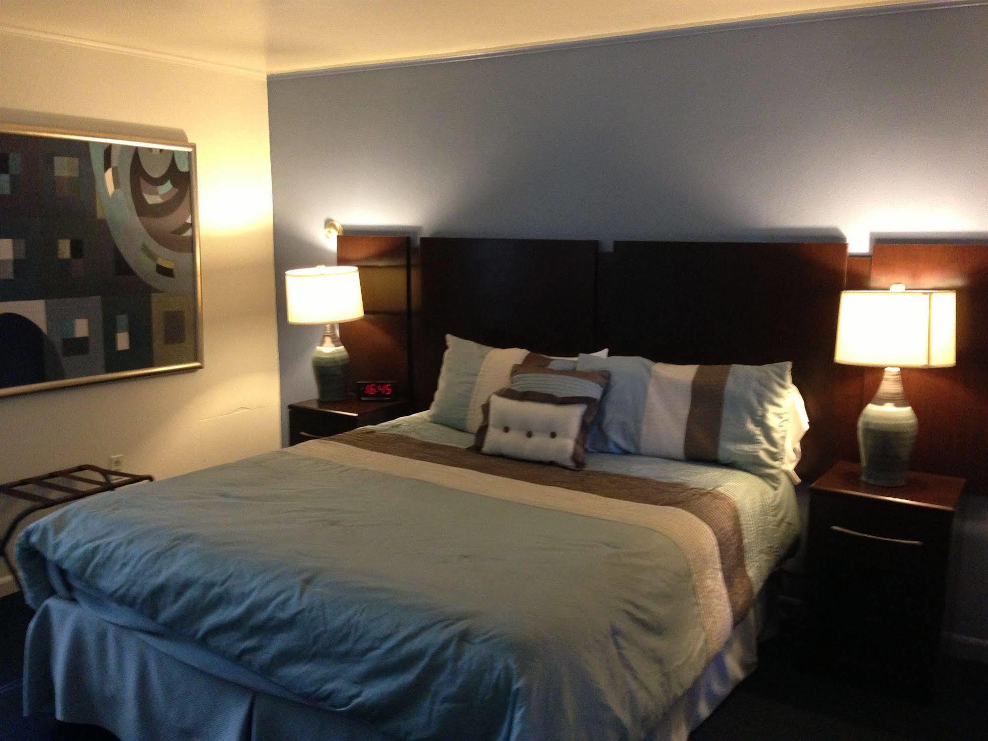 Berkshire Inn Pittsfield Extérieur photo